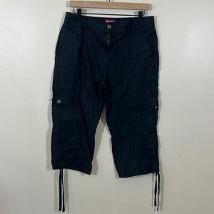Women’s Merona size 12 black cargo capris pants, minor fading
